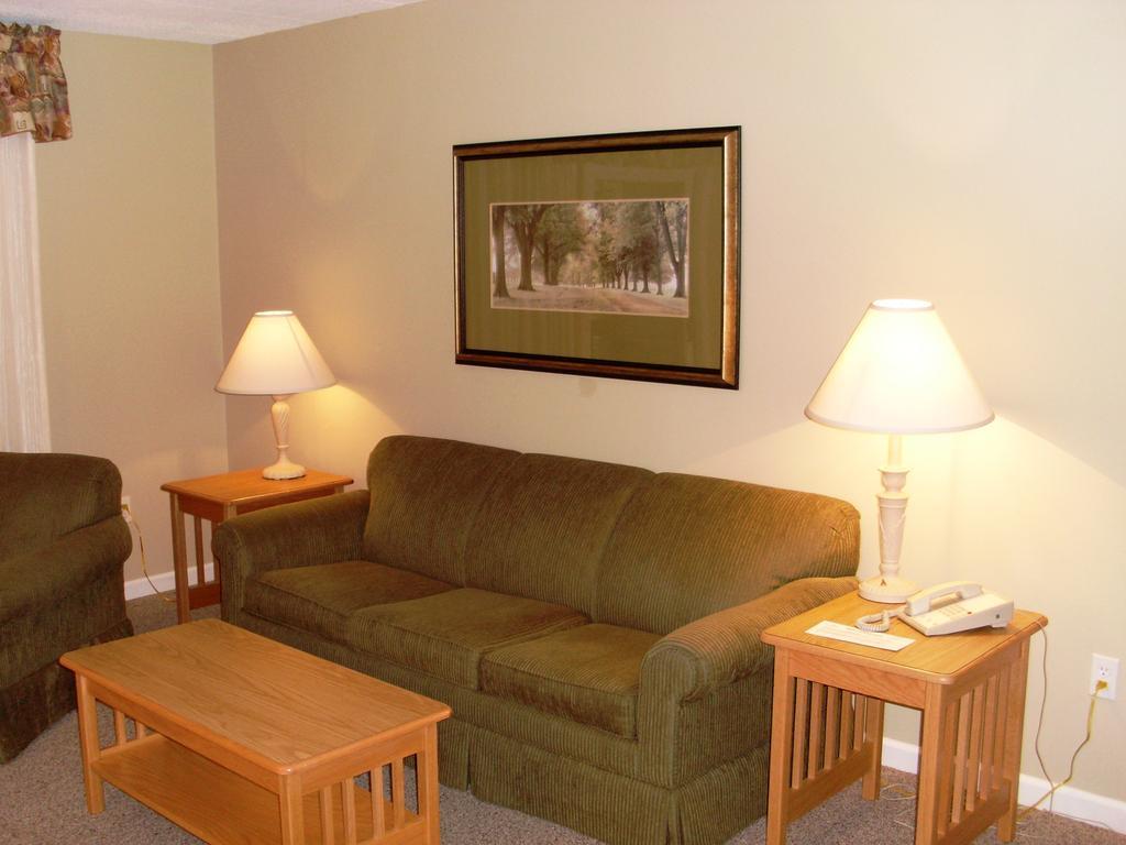 Tanglwood Resort Hawley Room photo