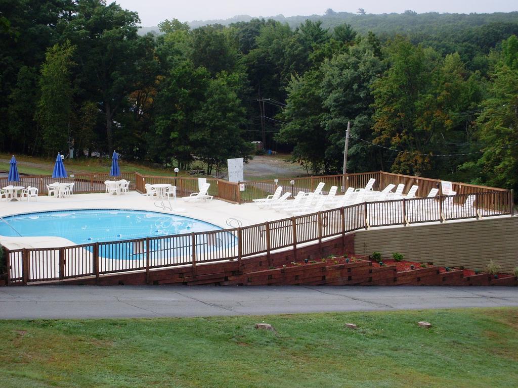Tanglwood Resort Hawley Exterior photo